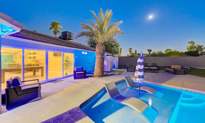 Canyon Gate House | One of a Kind with Private Pool, Spa, Volleyball, Game Room, Life size Chess