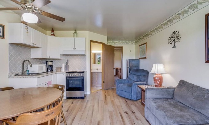 Chincoteague Condo | Only 5 min to Assateague National Seashore!