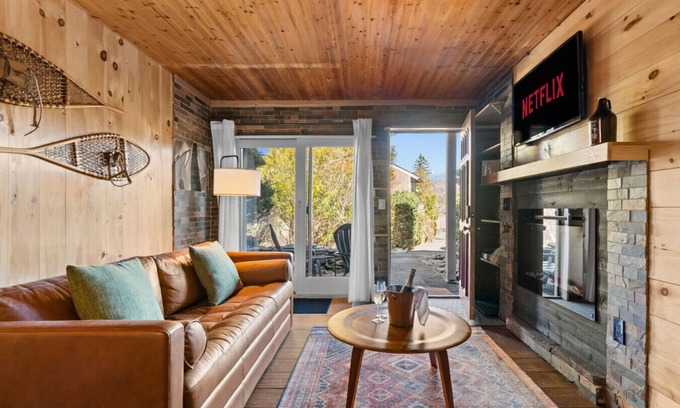 Hunter Apartment | Only Ski In Out on Hunter Mtn | Panoramic Views! Hike, Golf, Fish, Unwind!