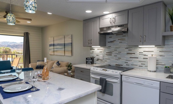 Lake Havasu City Condo | "Open NOW!" Newly Remodeled Luxury Condo. Centrally located.