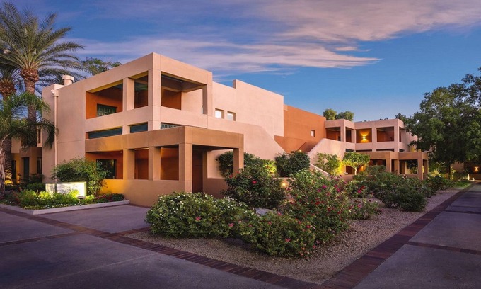 Paradise Valley Village Condo | Orange Tree Resort 1br unit, Saturday check-in