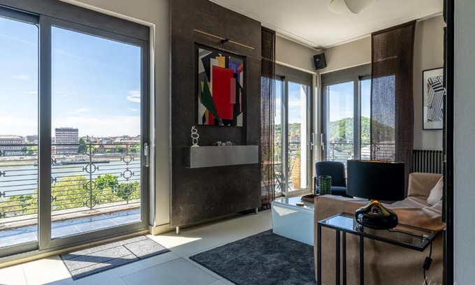 Belso-Ferencvaros Apartment | ORANGEHOMES 130 m2 APT with fantastic view to river Danube