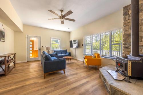 Lyle House | Orchard Haven Combo