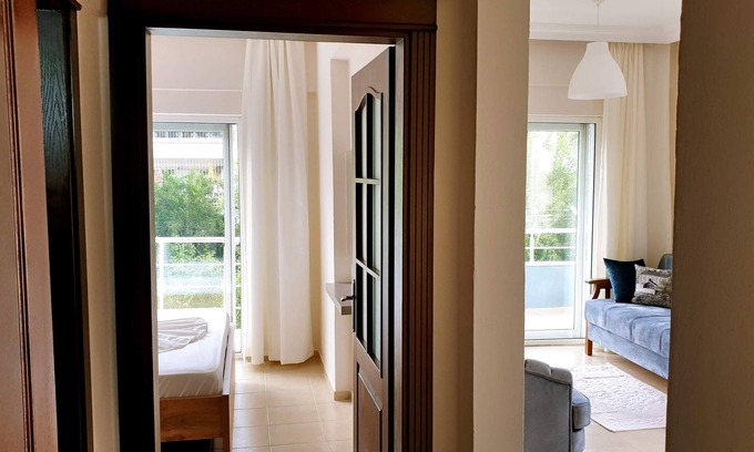 Kemer Condo | Ormanın Manzaralı Denize 900 M2 1+1 Daire