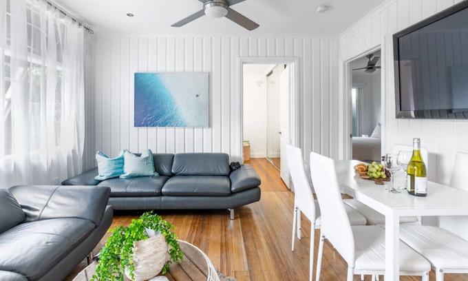Ocean Grove Apartment | Orton Blue- Beachside getaway for 4, Pets welcome, Walk to the Beach + Shops