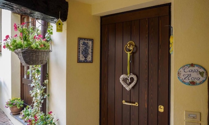 Spello Apartment | Ospitaci Casa Flora - Two Bedroom Apartment, Sleeps 3
