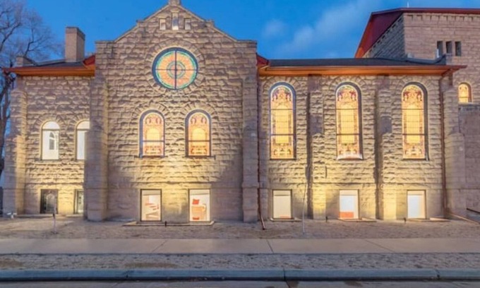 Fruita House | Our Lady of Perpetual Motion