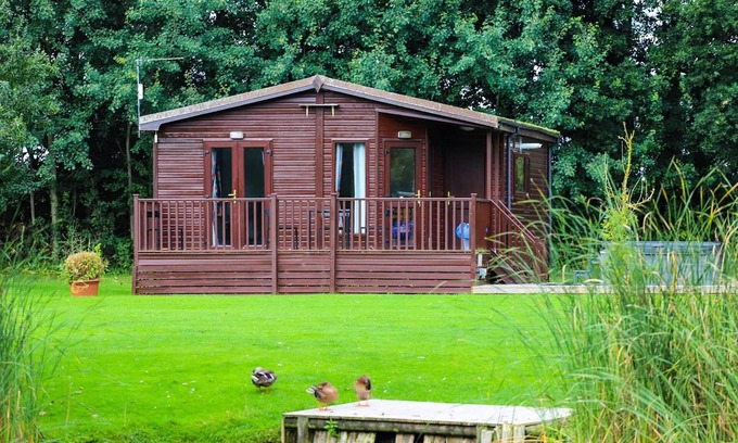 Storwood Ski Chalet | Our wonderful Lakeview Lodges are situated around one of our beautiful lakes.
