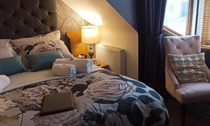 Cruden Bay Bed & Breakfast | Outlander Boutique B&B King