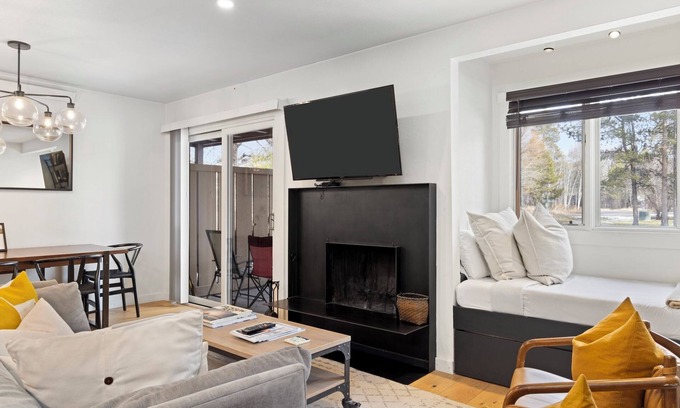 Moose Wilson Road Condo | Outpost: Cedars 1413 - Aspens Location!