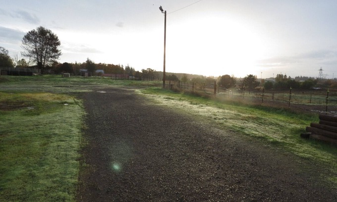 Salem RV Rental | Overnight parking by horse barn in your RV or van.