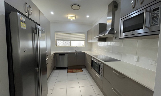 Scarborough House | "Oxley House" - Scarborough Q 4020