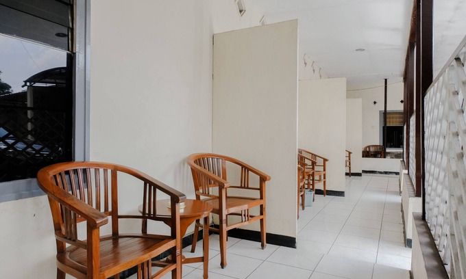 Klojen Hotel | OYO 1036 Hotel Palem 1 Syariah