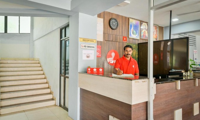Kalpetta Hotel | OYO 15226 Crystal Residency