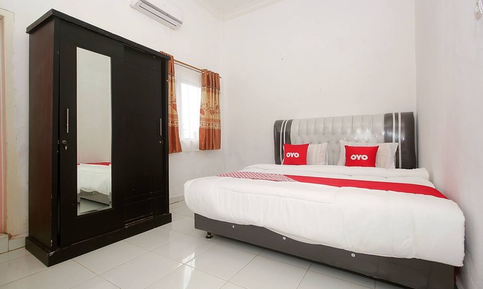 Jambi Hotel | OYO 1847 Jasmine Kost Syariah