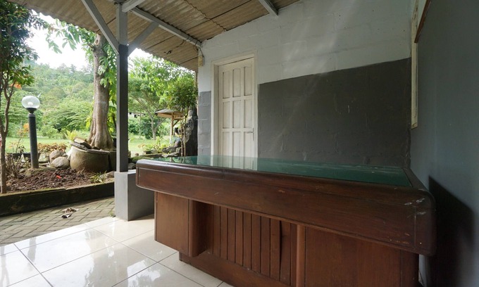 Tulungagung Hotel | OYO 93628 Scorpion Guest House & Beach
