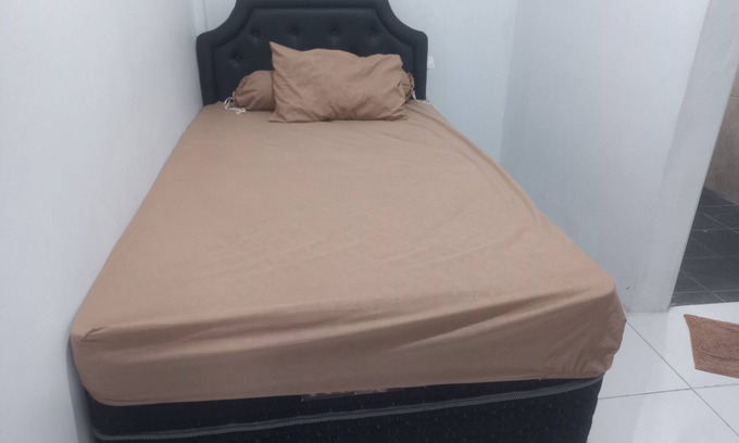 Purwokerto Hotel | OYO 94771 White House Arafah Syariah