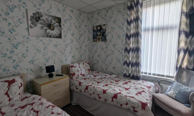 Blackpool Town Center Bed & Breakfast | OYO Wynnstay Hotel