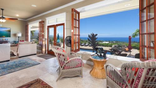 Kailua-Kona House | PACIFIC VISTA RETREAT Stunning 5BR Home Overlooking Ocean Privacy and Pool