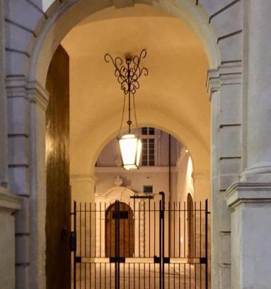L'Aquila Apartment | PALAZZO PICA ALFIERI Centro Storico