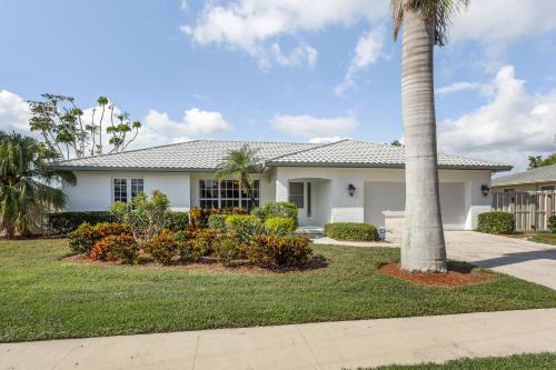 Marco Island House | Palm Breeze Bliss