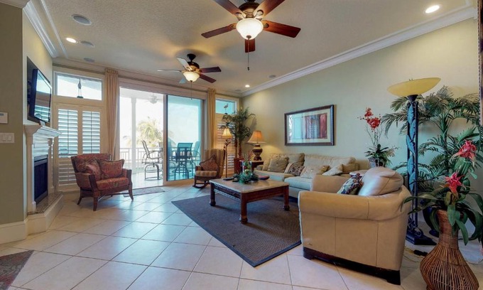 Holmes Beach Apartment | Palm Gables 106