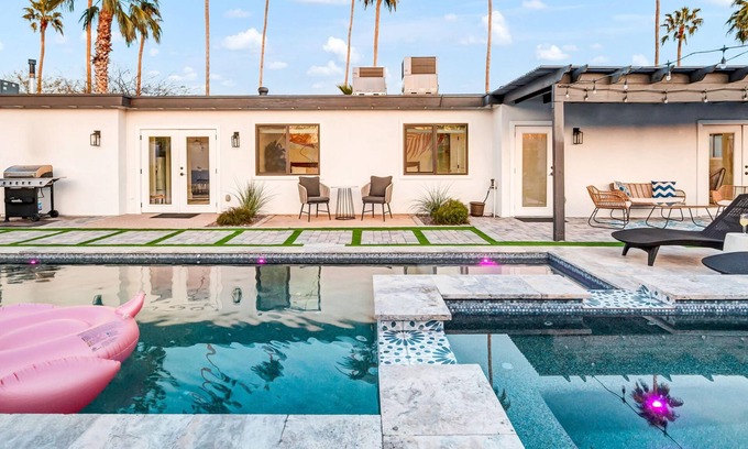 South Scottsdale House | Palm Oasis by LuxeKey | Pool & Spa in Scottsdale w/Camelback Mountain View