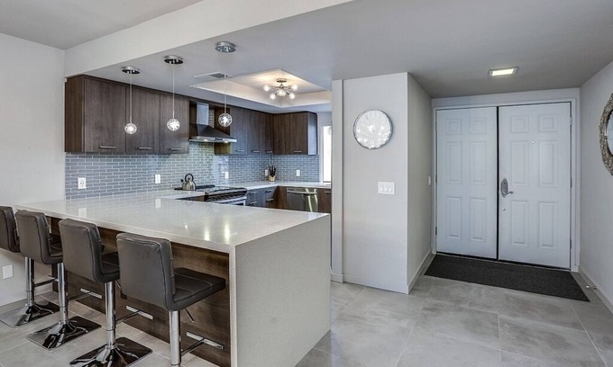 Sunrise Villas Condo | Palm Springs sunset view