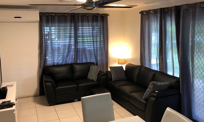 Rainbow Beach House | Palmgrove 1 - Rainbow Beach. Gorgeous, modern beach escape in a great location. Aircon. Wifi