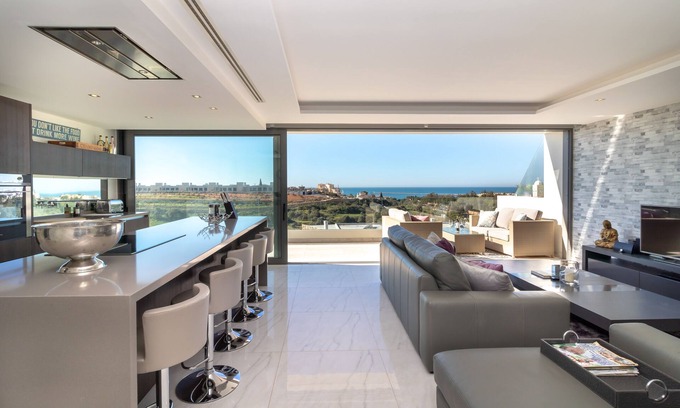 Ferragudo Apartment | Palms nº 4 - Luxury state of the art, spacious penthouse apartment, with fantast