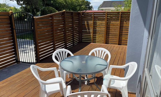 Palmerston North House | Palmy Hideaway - Dog Friendly