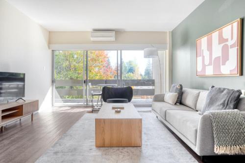 Palo Alto Apartment | Palo Alto 1br w gym pool bbq nr tech HQs SFO-1256