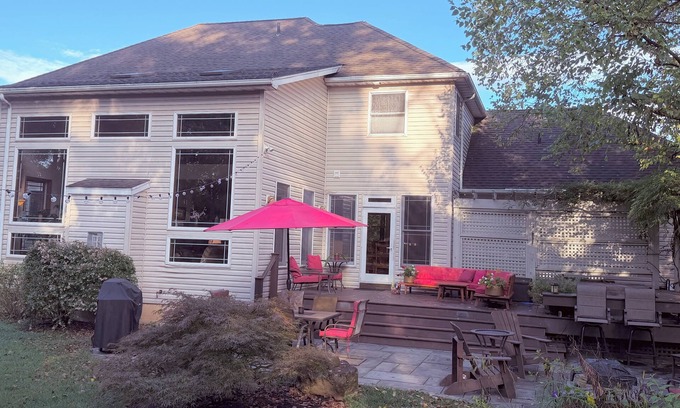 State College House | Pamper Yourself In Luxury 1 & 1/2 Miles From All The Action