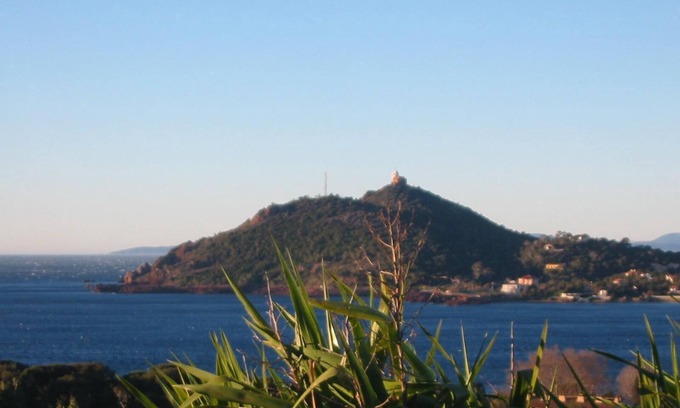 Saint-Raphael Villa | Panoramic ocean view at the foot of the Esterel Massif