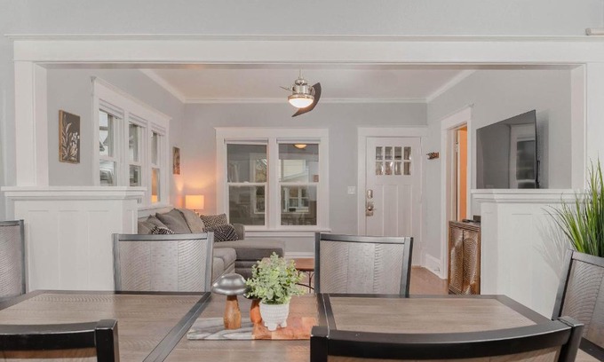 Oshkosh House | Panther