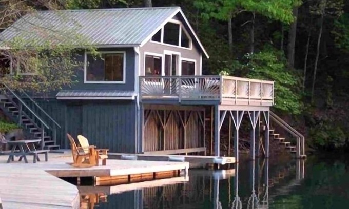Sunset Cove Cabin | Papa Bobs Lakefront Cabin - Mountain & Sunset view-Kayaks
