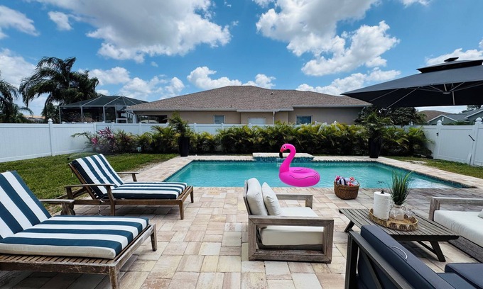 Sabal Harbour House | Paradise 4 Bedroom Heated Pool Home Near IMG Academy and Siesta Key Beach