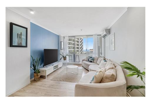 Surfers Paradise Apartment | Paradise Found - Where City and Surf Collide