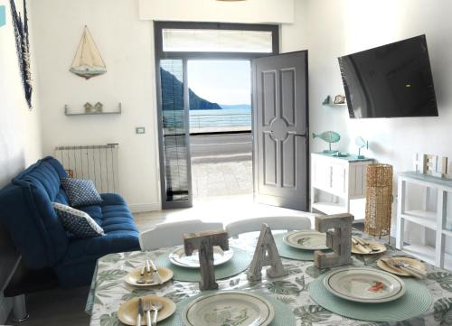 Castro Apartment | Paradise Lake