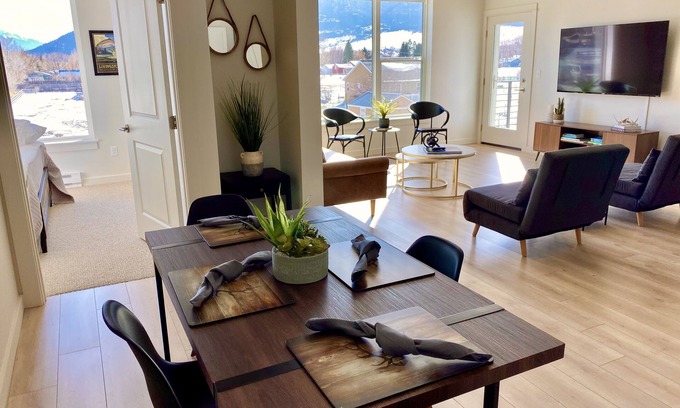 Livingston Condo | Paradise Valley View Getaway