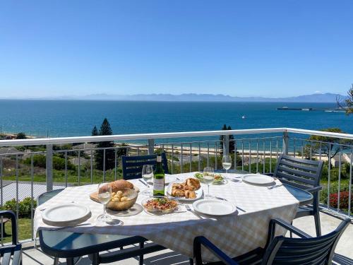 Redhill House | Paradise Views Vacation Home
