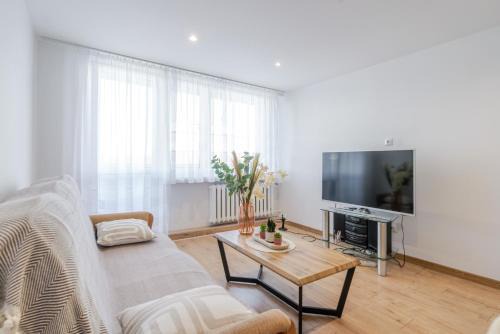 Katowice Apartment | Park Śląski Snug Apartment by BookingHost