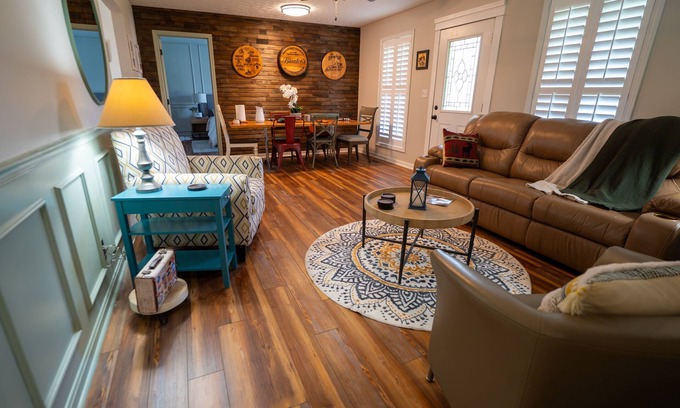 Mount Washington House | "Parkside Haven with Hot Tub Near Bourbon Trail & Louisville"
