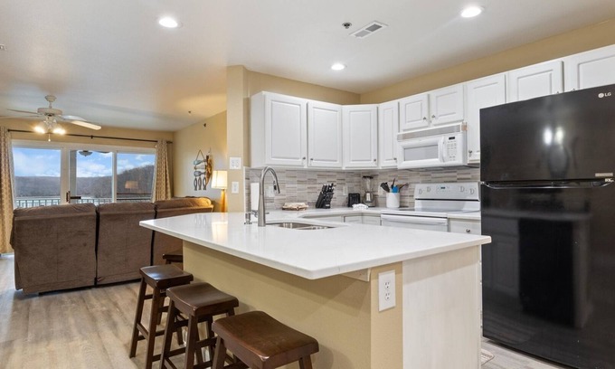 Osage Beach Condo | Parkview Bay 616