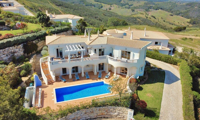 Budens Villa | Parque da Floresta 214