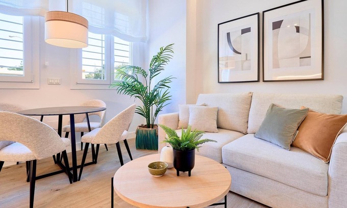 Jardin de la Abadia Apartment | Parque de Huelin I - iloftmalaga