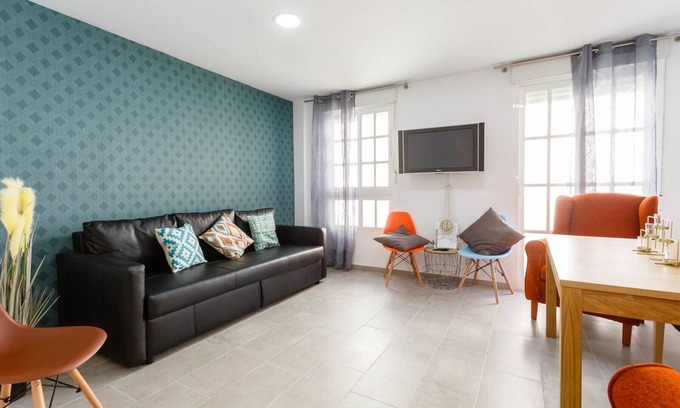 Old Town Apartment | PASACALLES Home by Cadiz4Rentals