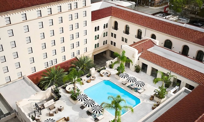 Pasadena Hotel | Pasadena Hotel & Pool, 3 Classic Accommodations, Pets -friendly Hotel!
