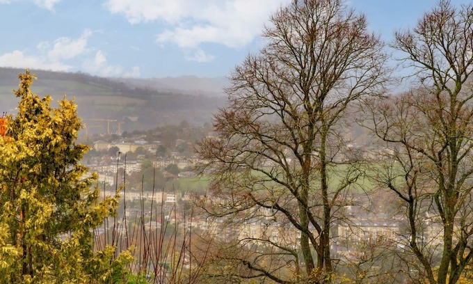 Combe Down House | Pass the Keys | Modern 3 bed home with offstreet parking