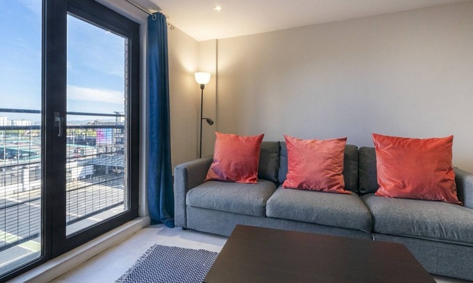 Cathedral Quarter Apartment | Pass the Keys | Stunning 1BR Apt in No 1 Location with Free Parking